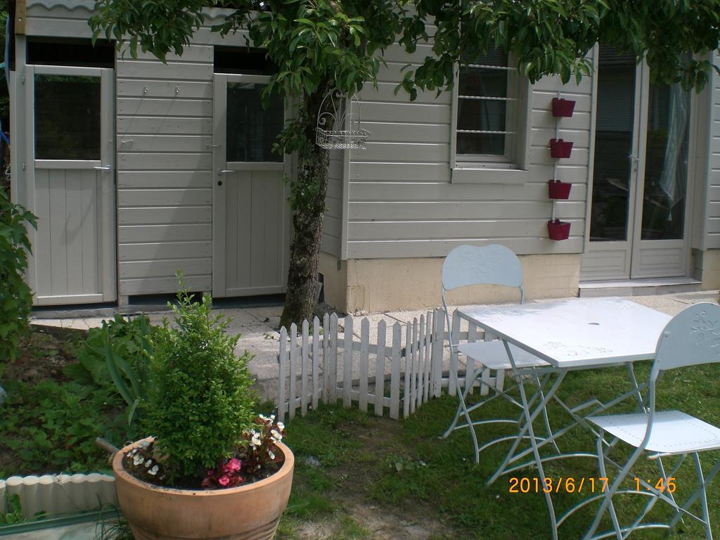 Chambres D'Hotes Le Clos Des Senteurs Malemort Buitenkant foto