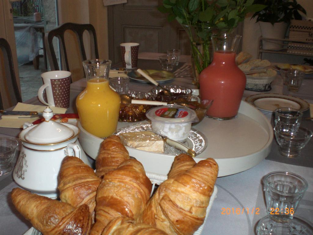 Chambres D'Hotes Le Clos Des Senteurs Malemort Buitenkant foto